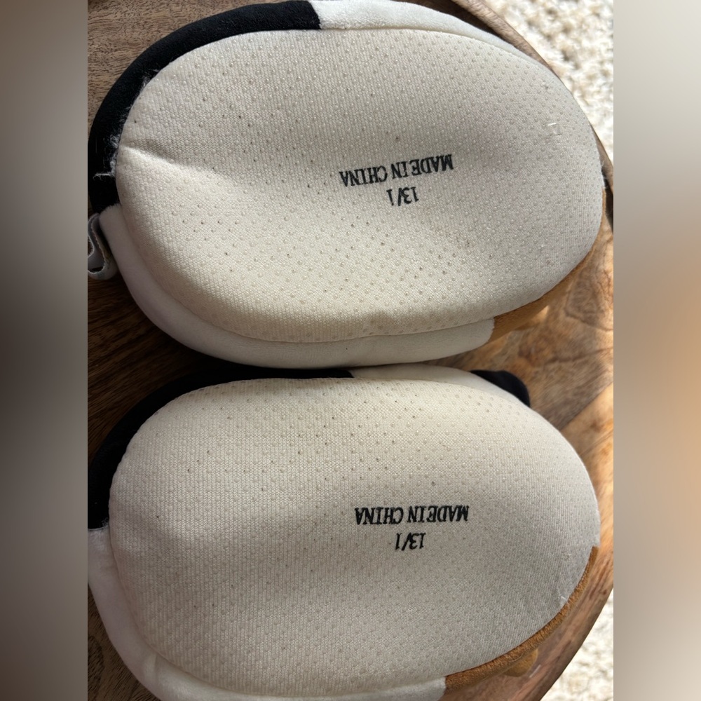 Squishmallow Cat Slippers Size 13 1 Slippers Black Cream - Picture 6 of 9